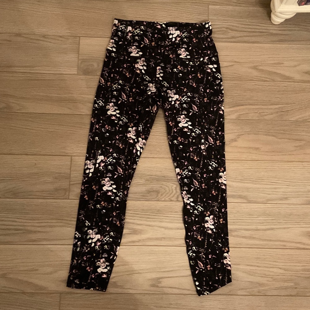 Sketchers floral leggings